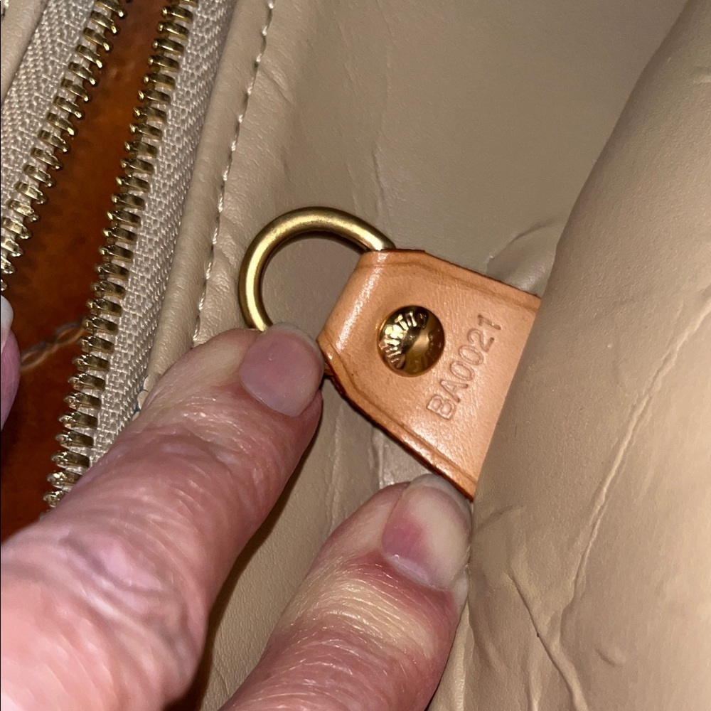Louis Vuitton Vernis Monogram Tompkins Bag - Picture 14 of 16